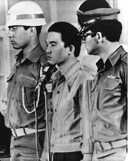 17 июля 1972 года. Кодзо Окамото слушает приговор — пожизненное заключение
