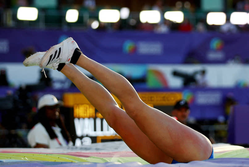 Итальянка Елена Валлортигара в финале соревнований по прыжкам в высоту