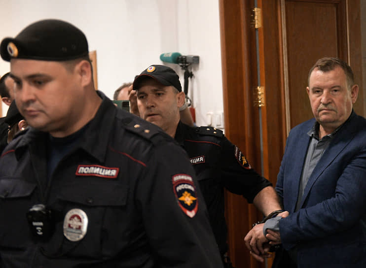 Сергей Умнов перед заседанием Басманного районного суда