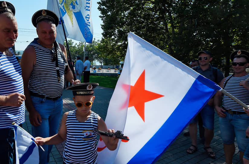 Гости несостоявшегося парада в Севастополе