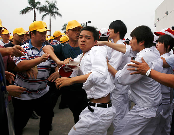 Фошань, провинция Гуандун. Стычка во время забастовки на заводе Honda