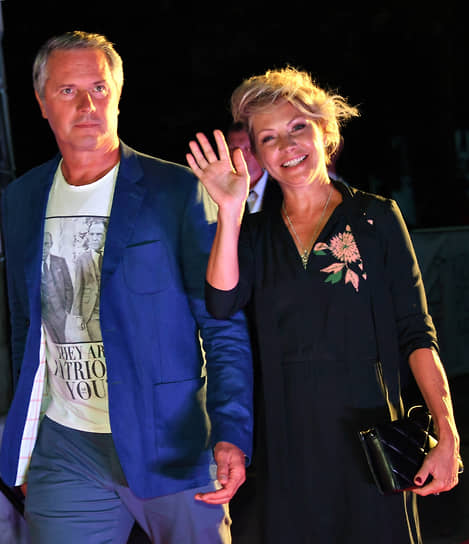 Бизнесмен Эдуард Субоч и его супруга, актриса Алена Бабенко на церемонии открытия фестиваля