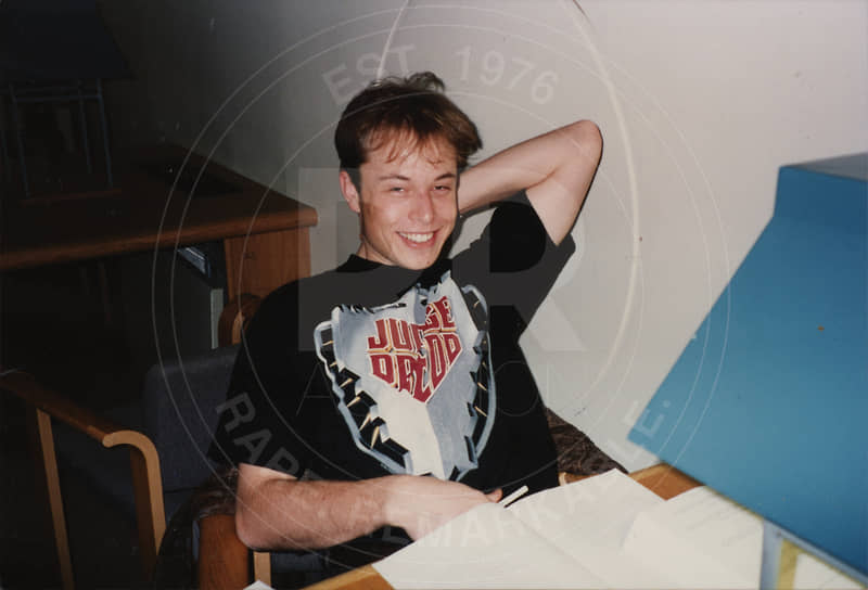 Илон Маск в 1994 году