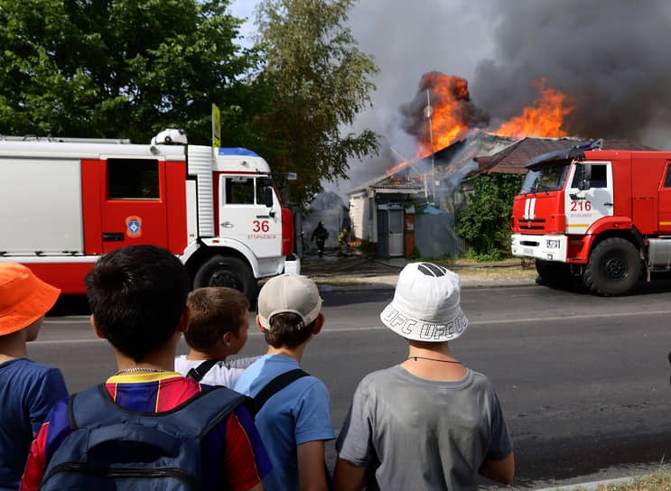 Егорьевск, Россия. Тушение пожара в частном доме