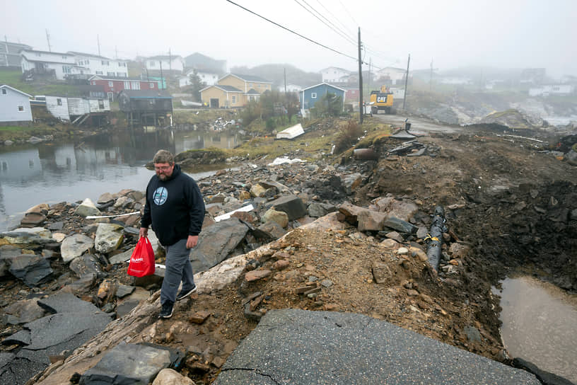 Остров Ньюфаундленд, Канада. Последствия обрушившегося на восток страны шторма «Фиона» 