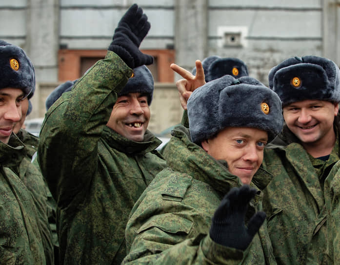 Новосибирск, Россия. Мобилизованные перед отправкой в зону специальной военной операции