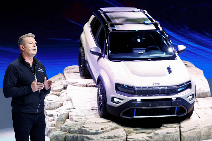 Главный исполнительный директор бренда Jeep Кристиан Менье представил новый Avenger