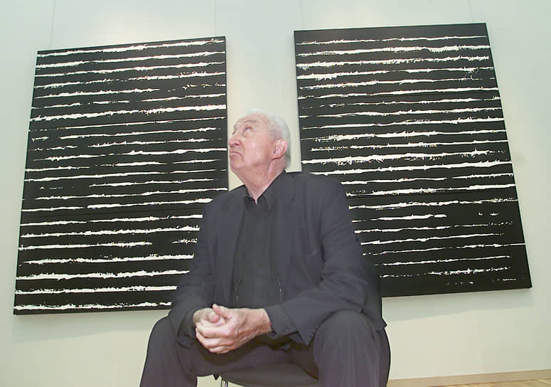 Пьер Сулаж на открытии своей выставки «Черный свет» в Третьяковской галерее на Крымском валу в 2001 году