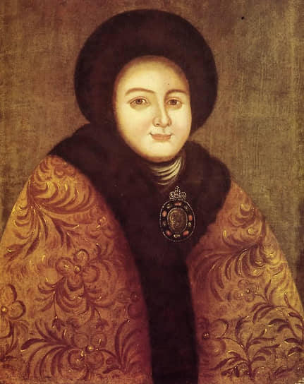Евдокия Лопухина, первая жена Петра I, в 1698 году была сослана в Суздальский Покровский монастырь и насильно пострижена в монахини под именем Елена