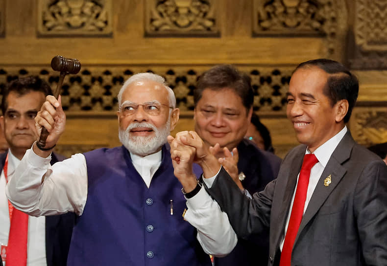 Премьер-министр Индии Нарендра Моди и президент Индонезии Джоко Видодо