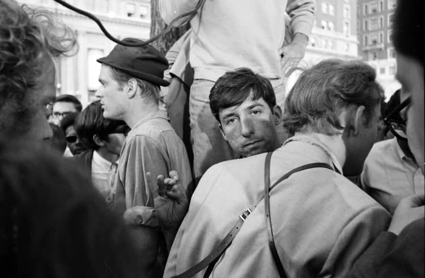 Том Хейден (в центре) – участник протестов в Чикаго. 1968 год