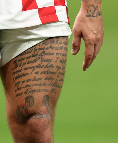 Татуировка на ноге нападающего сборной Хорватии Марко Ливая 