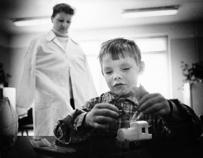 Зараженный ВИЧ-инфекцией мальчик из Элисты, 1990-е годы