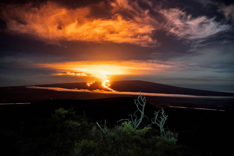 Гавайи, США. Извержение крупнейшего действующего вулкана в мире Мауна-Лоа