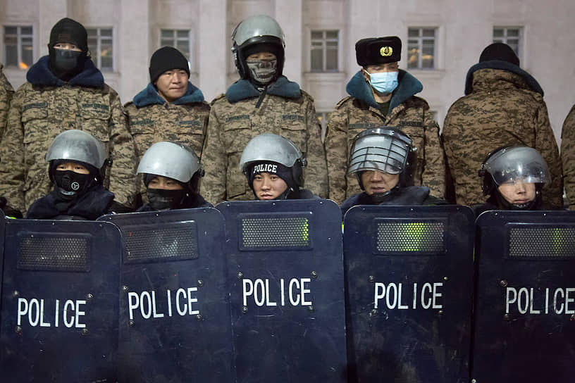 5 декабря ранения получили 13 сотрудников полиции и внутренних войск