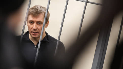 Дмитрий Захарченко заслушает суд // Апелляция вернула жалобу полицейского на приговор, решив, что его право на защиту было нарушено