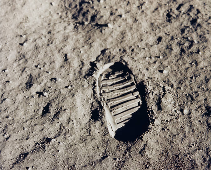 Отпечаток ботинка астронавта Базза Олдрина — один из первых человеческих шагов, сделанных на Луне
