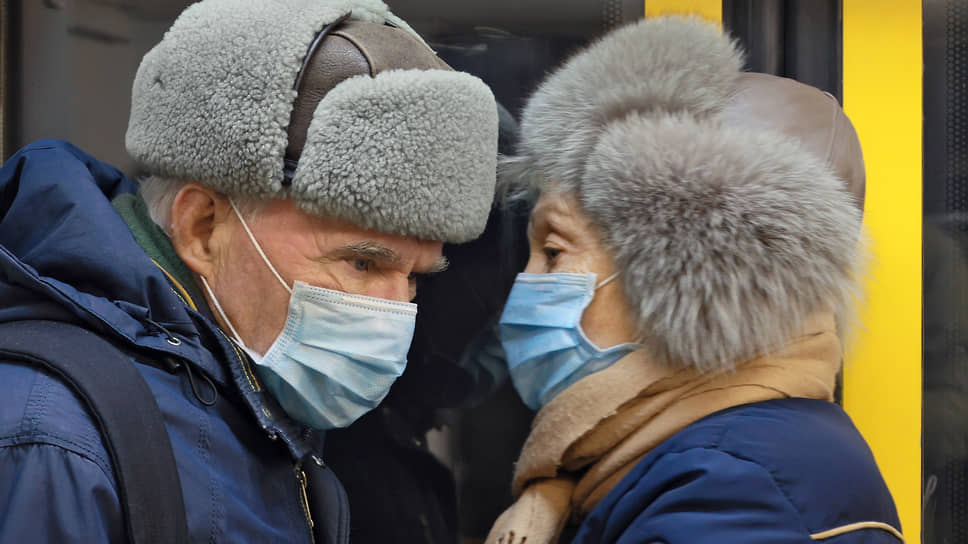Как москвичам снова рекомендовали носить маски в общественных местах
