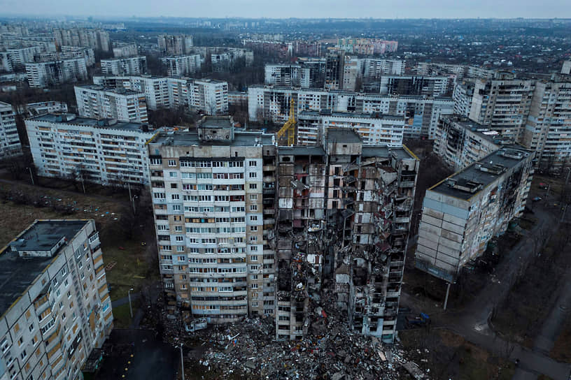 Харьков. Разрушенный в результате обстрела жилой дом 