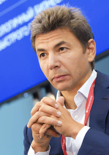 12 апреля Павел Грачев покинул пост гендиректора и совет директоров золотодобывающей компании «Полюс»