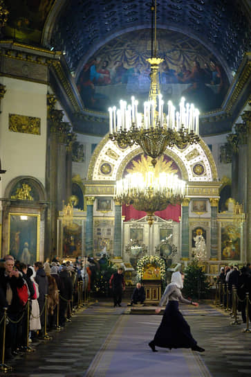 Санкт-Петербург. Рождественская служба в Казанском соборе