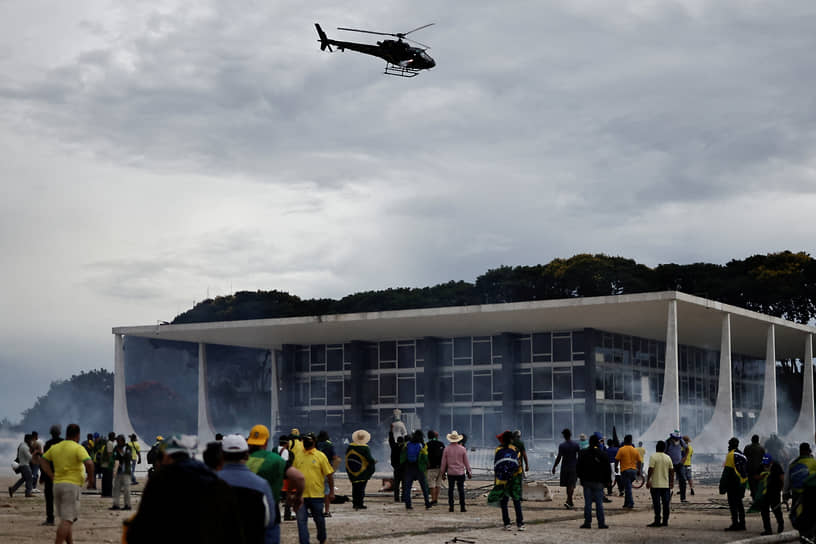 Штурм рабочей резиденции президента Бразилии 