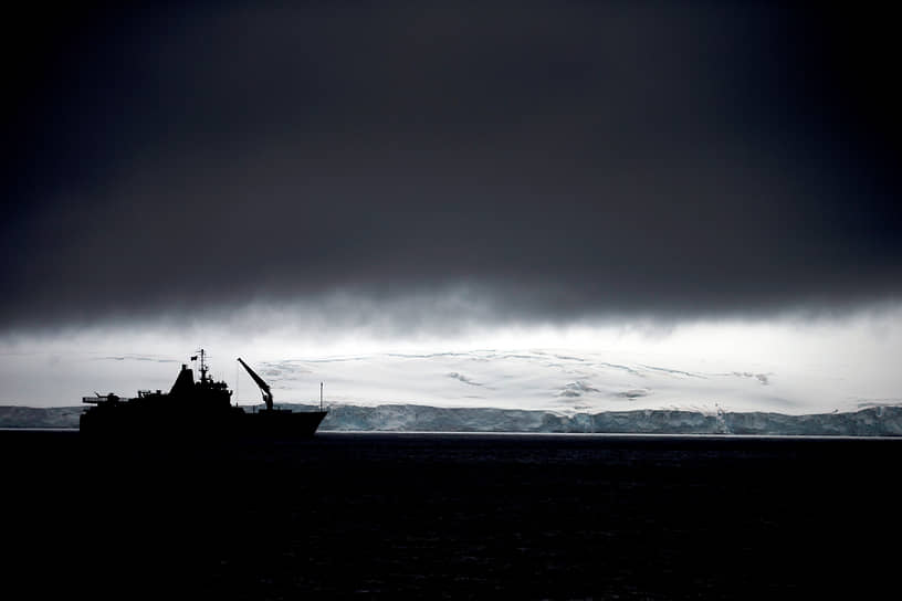 Архипелаг Южные Шетландские острова в Антарктиде, откуда несколько месяцев в году видно дыру в озоновом слое, 25 января 2015 года
