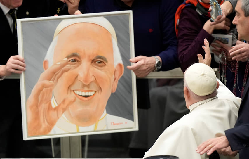 Ватикан. Папа Франциск на еженедельной общей аудиенции в зале Павла VI 