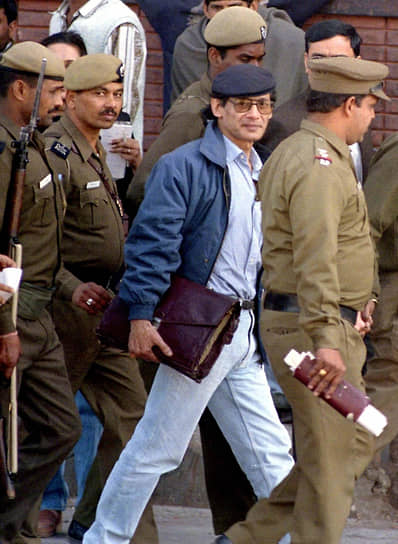 Собрадж ни разу не привел убедительного объяснения, почему он убивал людей. На фото: 58-летний Чарльз Собрадж  в Нью-Дели, 1997 год