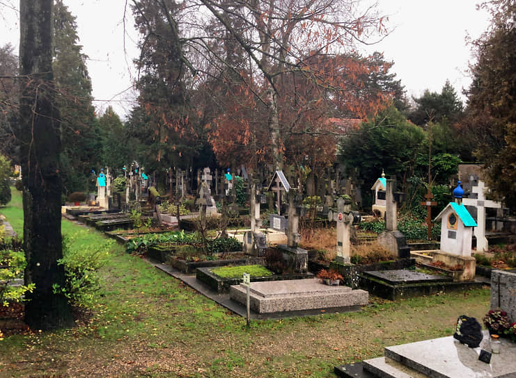 Кладбище Сен-Женевьев-де-Буа 