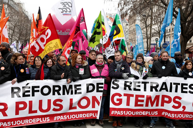 Лидеры различных французских профсоюзов на акции протеста в Париже