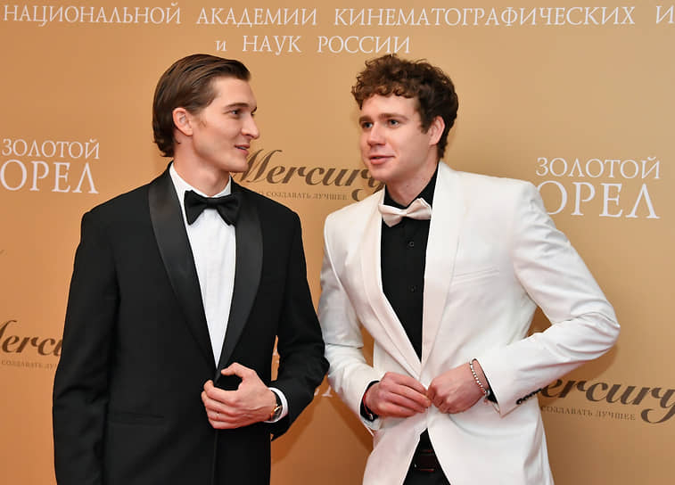 Актеры Матвей Лыков (слева) и Кузьма Сапрыкин