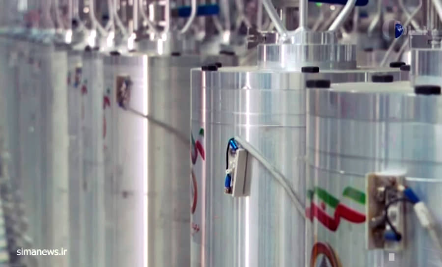 Центрифуги на заводе по обогащению урана в Иране 