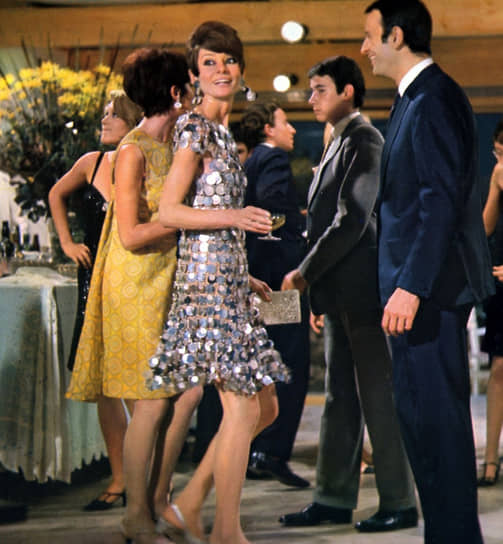 Одежда модельера привлекала актрис Одри Хепберн (в центре), Джейн Фонду, Джейн Биркин и Брижит Бардо