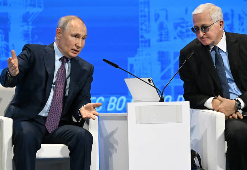 Президент России Владимир Путин (слева) и президент РСПП Александр Шохин