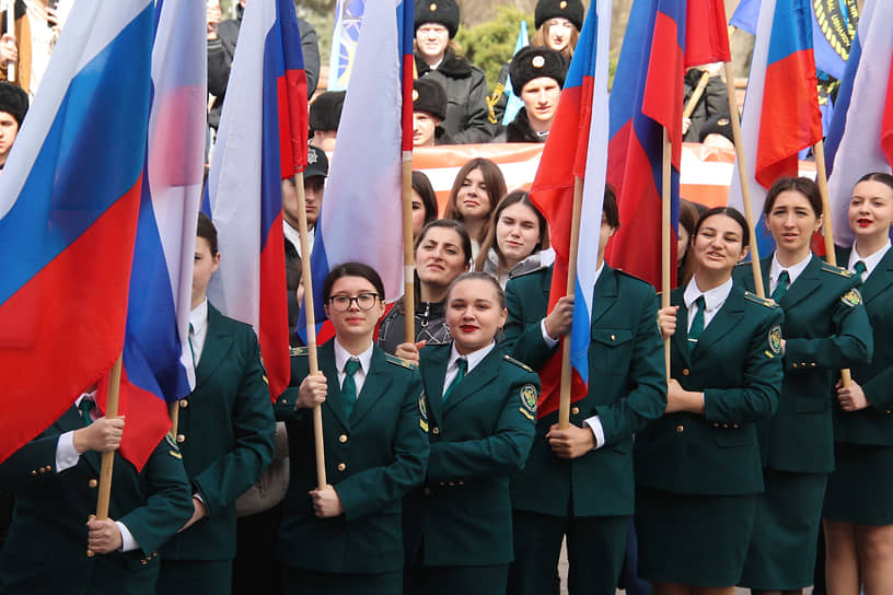 Участники празднований в Ростове-на-Дону