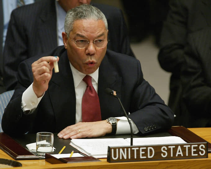 Государственный секретарь США Колин Пауэлл как мог пытался убедить СБ ООН в наличие у Ирака оружия массового уничтожения, но не преуспел. Спустя год он признался, что ошибался
