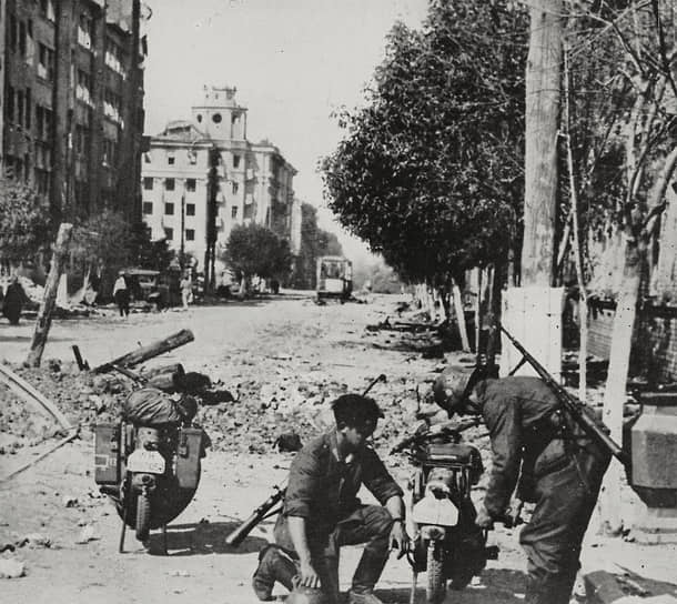 Немецкие солдаты на улицах Воронежа, 1942 год