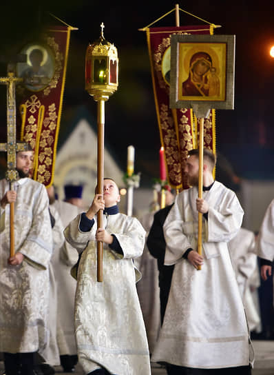 Пасхальное богослужение в Вознесенском кафедральном соборе Новосибирска