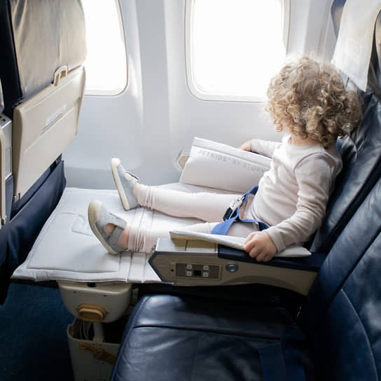 Детский чемодан JetKids, который можно превратить в кроватку, каталку или удобную подставку