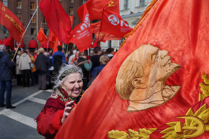 Первомайская демонстрация в Санкт-Петербурге в 2019 году