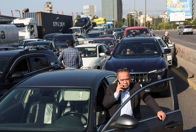 Бейрут. Автомобильная пробка, вызванная забастовкой местных таксистов