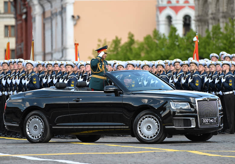 Министр обороны России Сергей Шойгу на параде