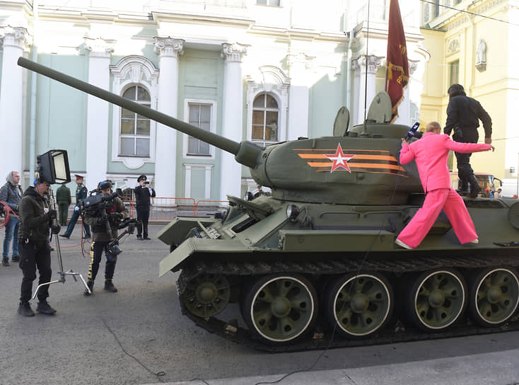 Военная техника на параде в Санкт-Петербурге