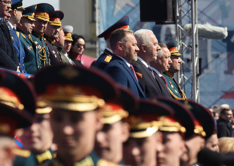 Военнослужащие на параде в Санкт-Петербурге