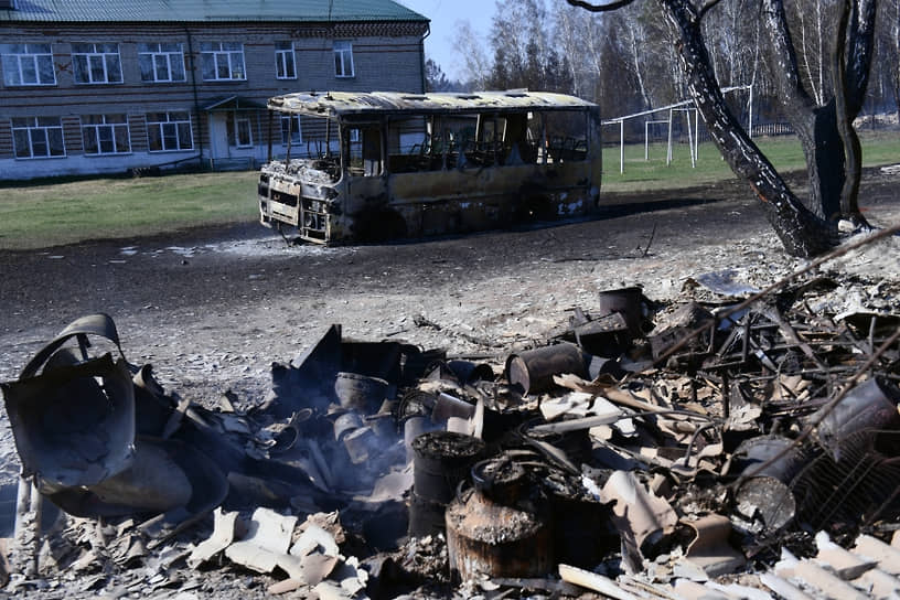 Последствия пожара в деревне Юлдус Курганской области