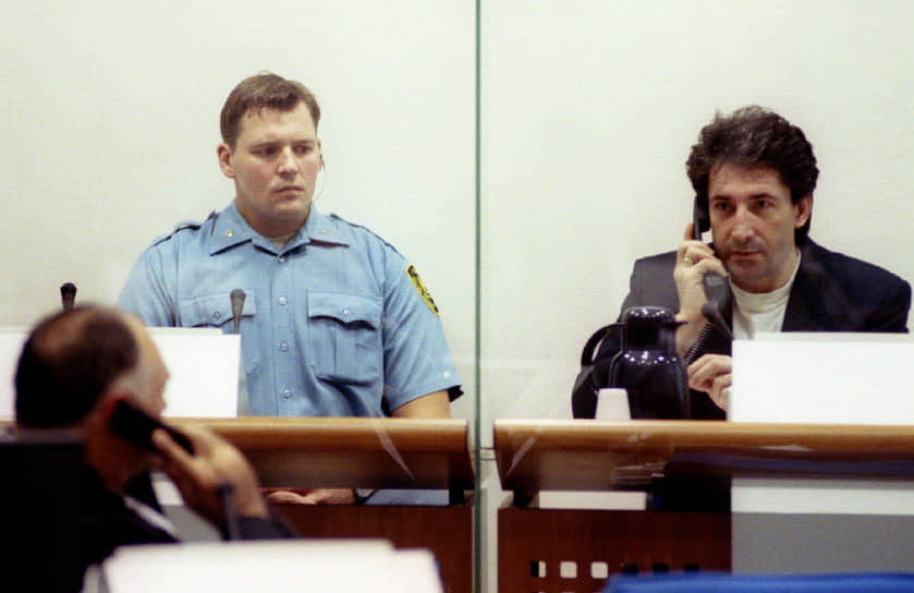 Боснийский серб Душко Тадич (справа) первым попал на скамью подсудимых МТБЮ, получил 20 лет тюрьмы, но в итоге досрочно вышел на свободу