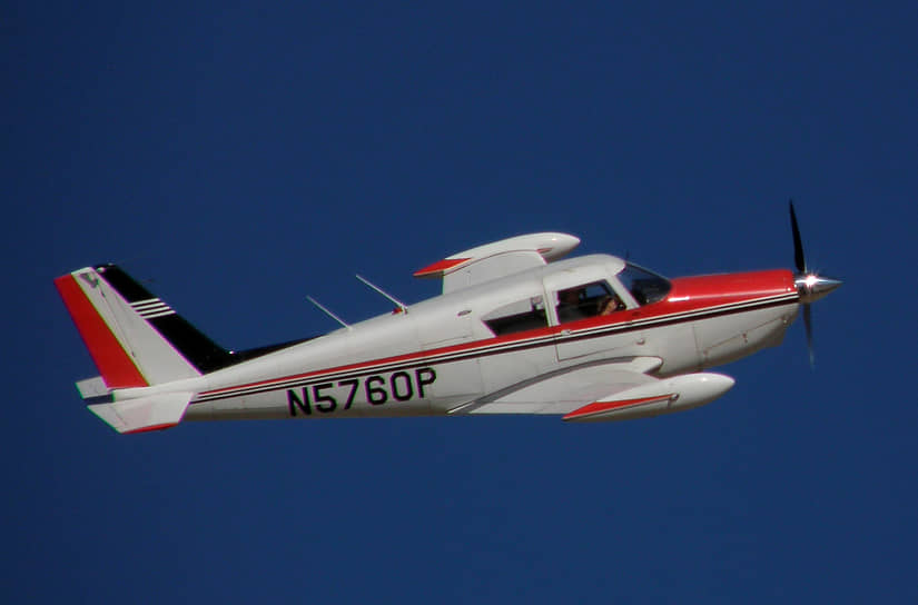 В 1994 году канадец Фред Лэсби вошел в книгу рекордов Гиннеса как самый пожилой человек, совершивший кругосветное путешествие. Для своей поездки 82-летний пилот использовал одномоторный четырехместный моноплан Piper PA-24 Comanche (на фото)