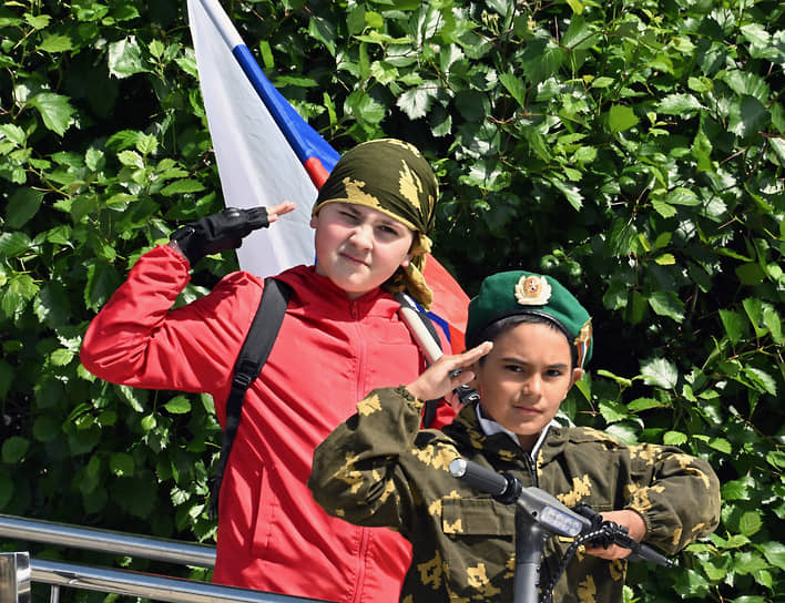 Дети пограничников в Парке Горького