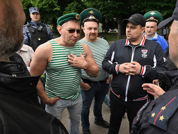 Пограничники и сотрудники полиции в Парке Горького